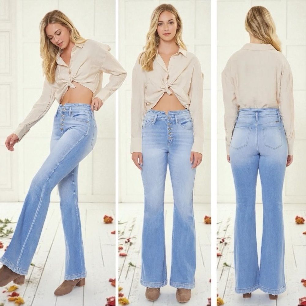 Kancan High Rise Curvy Fit Flare Light Wash Jeans NWT – NWT